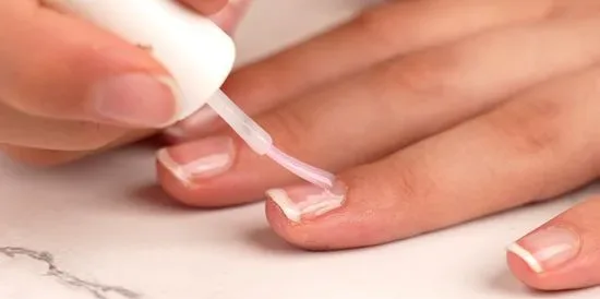 DIY Steps to Achieving Aesthetic short French tip nails
